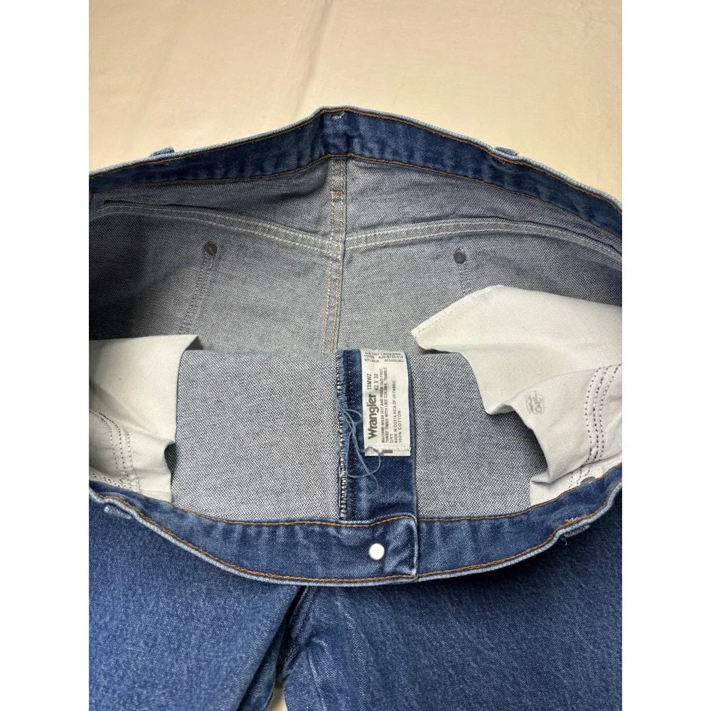 Wrangler 13MWZ Blue Denim‎ Jeans Mens Size 42x30 Classic Fit Straight Leg